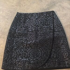 LOFT Black and Silver Textured Pencil Skirt